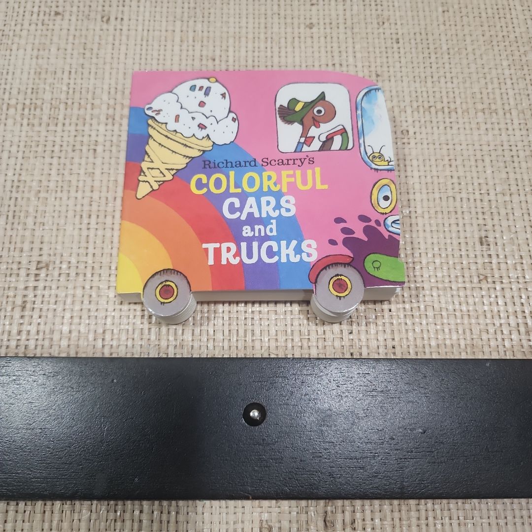 Richard Scarry's Colorful Cars and Trucks