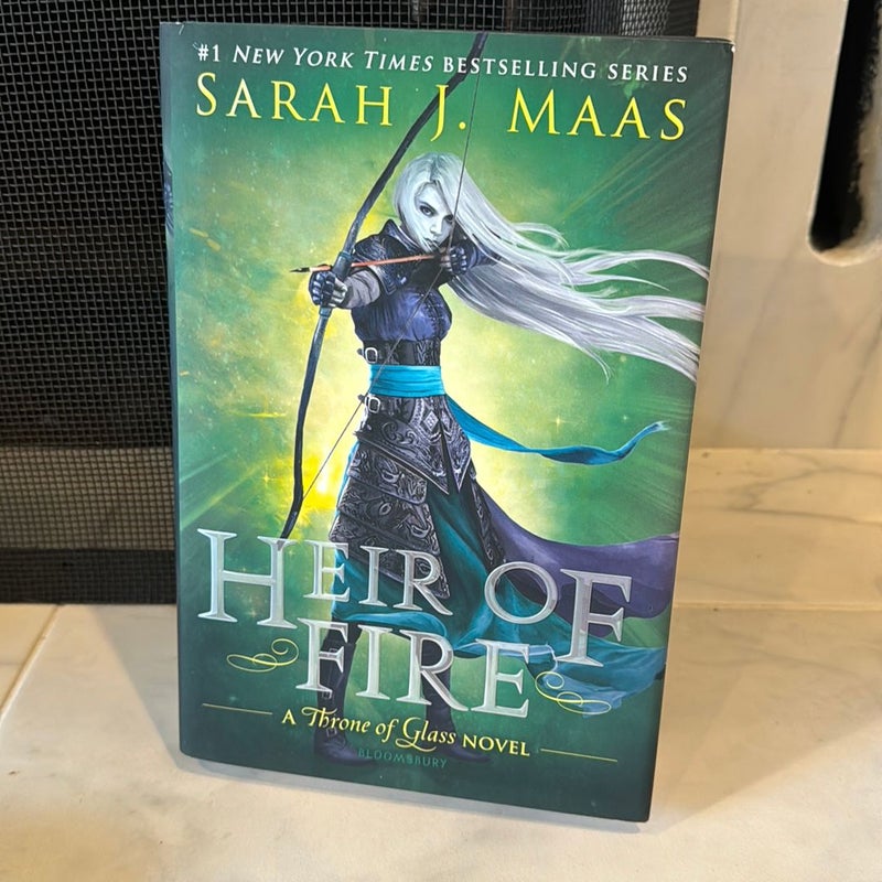 Heir of Fire OOP (out of print) hardback cover