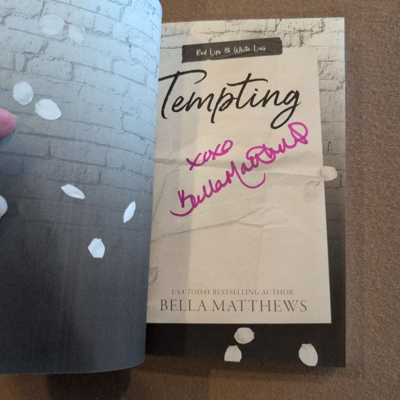 Tempting: A Kroydon Hills Legacy Novel