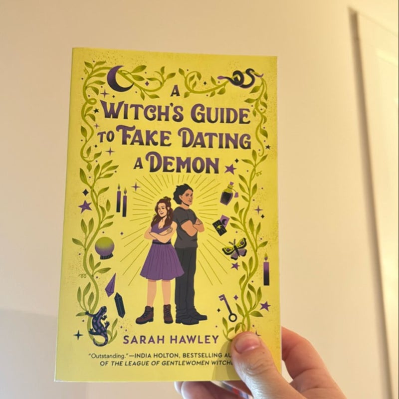 A Witch's Guide to Fake Dating a Demon