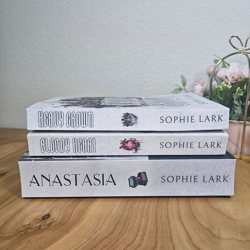 Heavy Crown, Bloody Heart, Anastasia