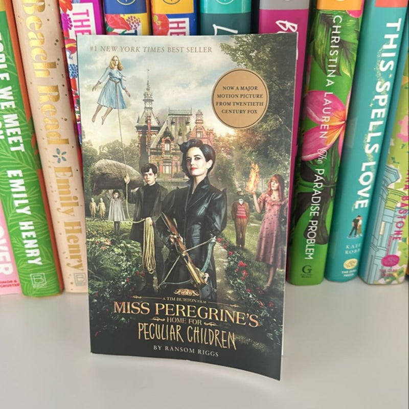 Miss Peregrine's Home for Peculiar Children (Movie Tie-In Edition)