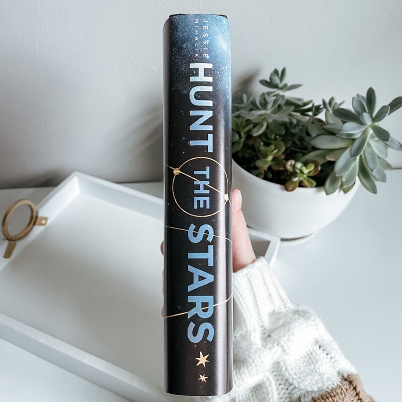 Hunt the Stars Bookish Box Edition