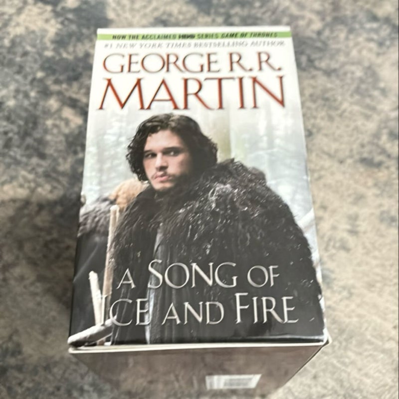 George R. R. Martin's a Game of Thrones 5-Book Boxed Set (Song of Ice and Fire Series)