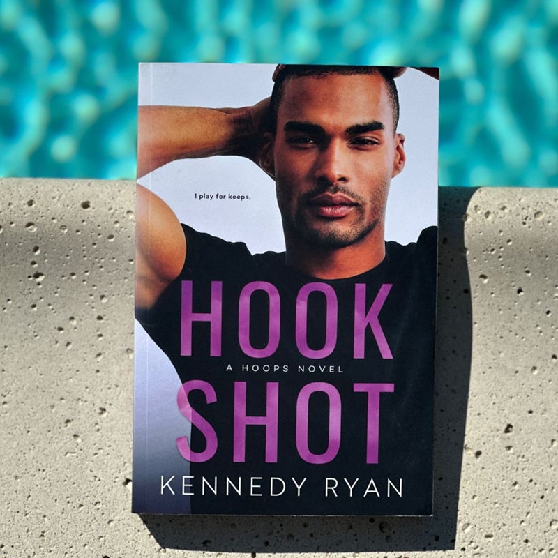Out of print SIGNED by hand HOOK SHOT by Kennedy Ryan , Paperback