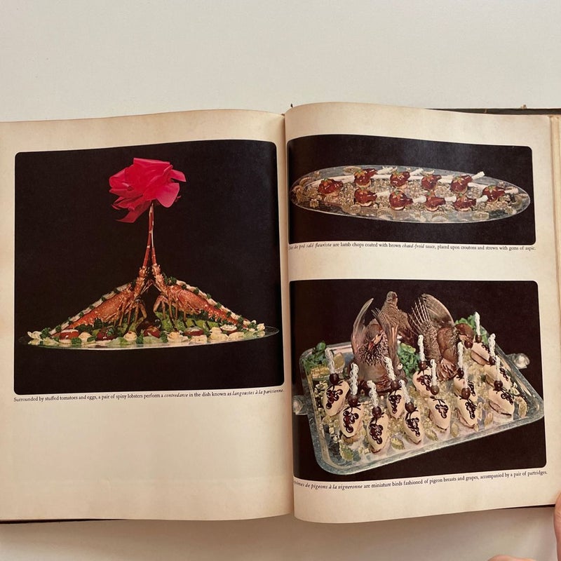 Classic French Cooking (Time Life Foods of the World series) by photos Craig Cla