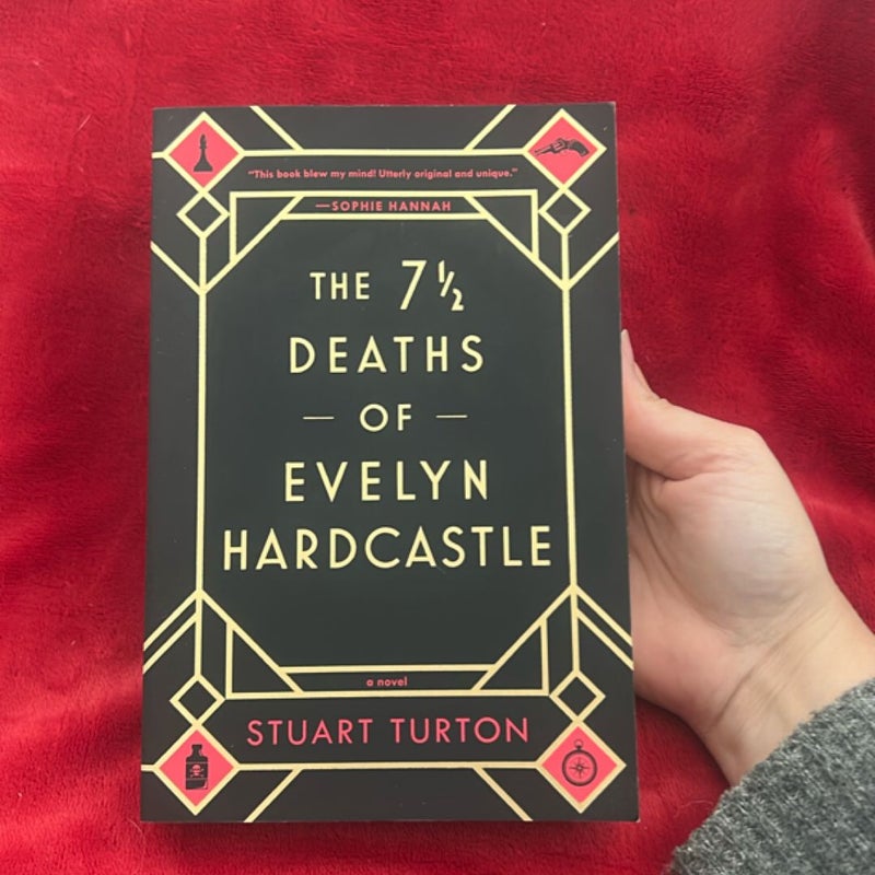 The 7½ Deaths of Evelyn Hardcastle