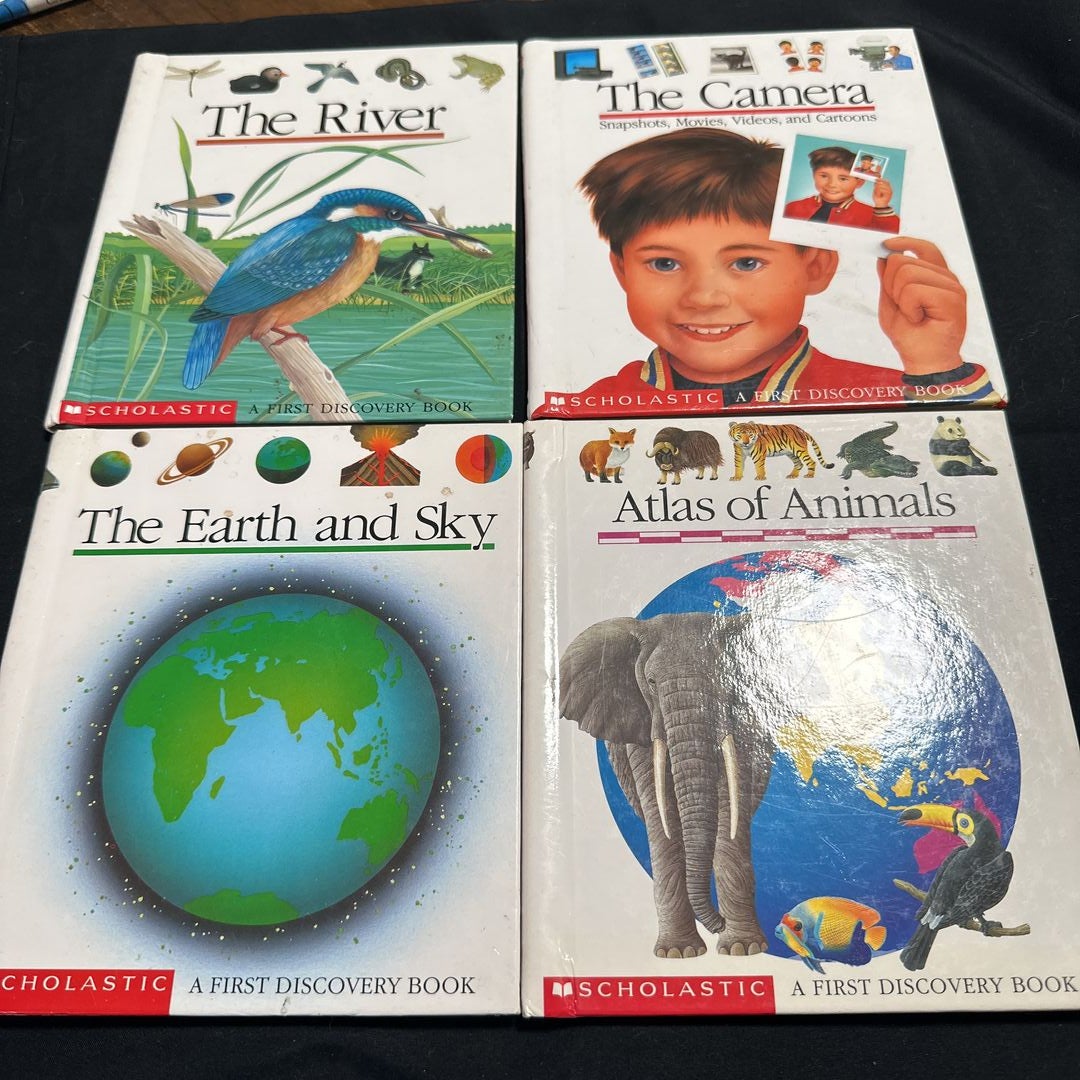 8 Scholastic First Discovery Books