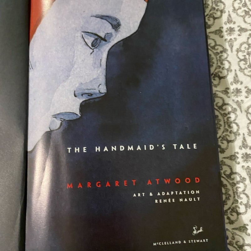 The Handmaid's Tale (Graphic Novel)