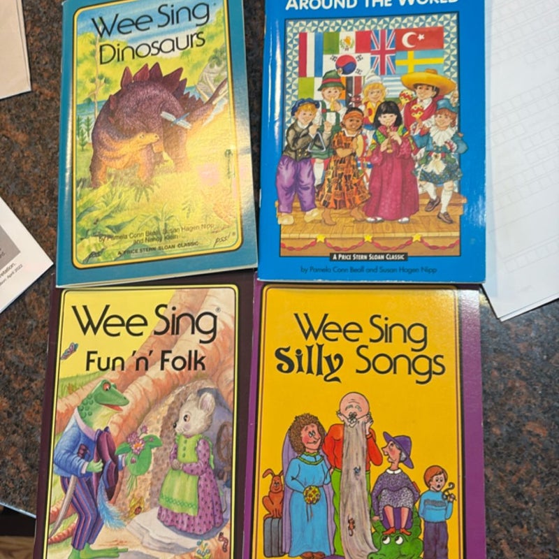 Lot 4 vtg Wee Sing music Books
