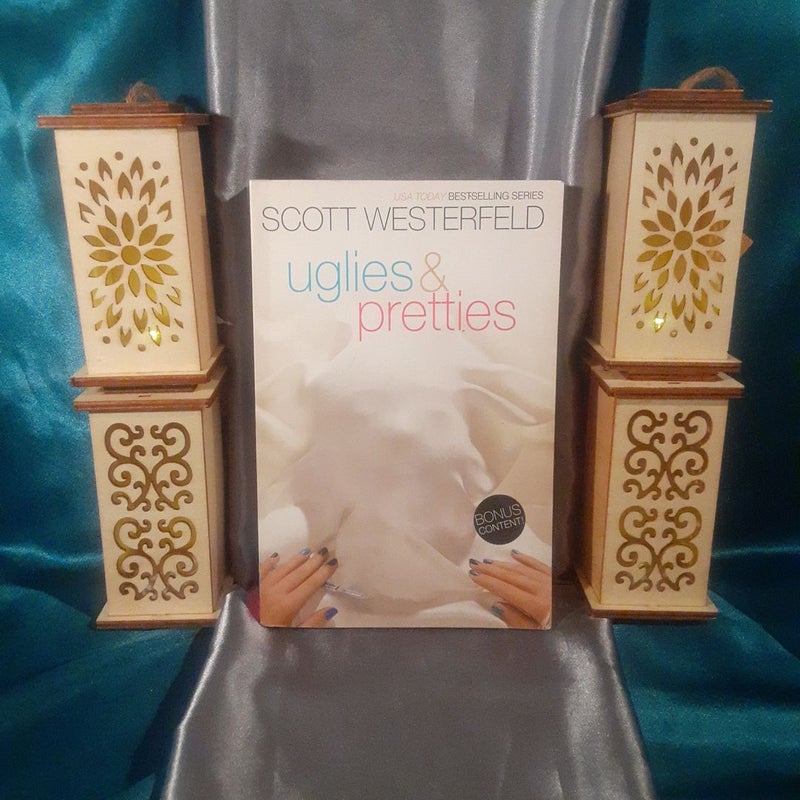 Uglies and Pretties paperback omnibus