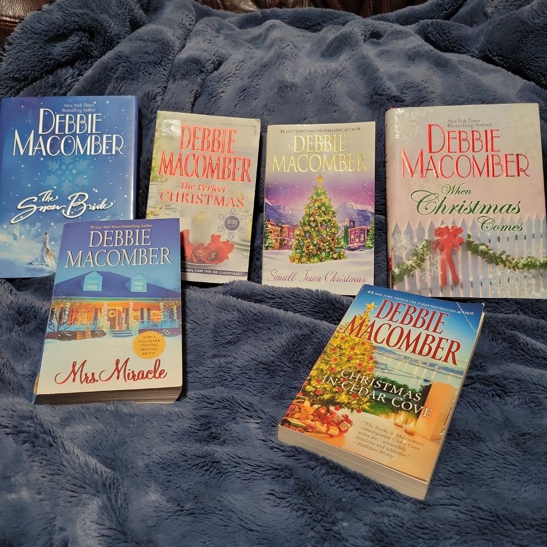 Debbie Macomber Christmas Bundle