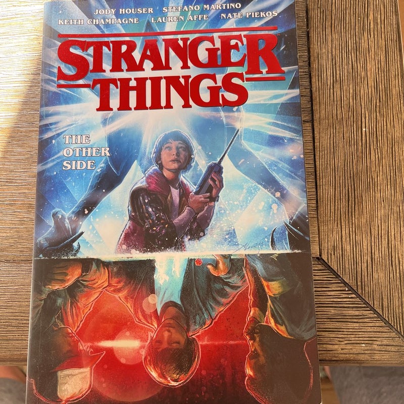 Stranger Things: the Other Side (Graphic Novel)