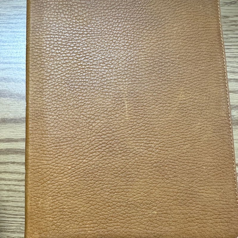 CSB Lifeway Women's Bible, Butterscotch Genuine Leather