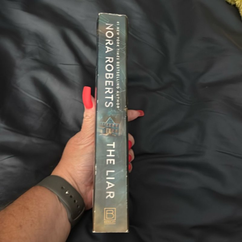 The Liar by Nora Roberts, Paperback Pangobooks