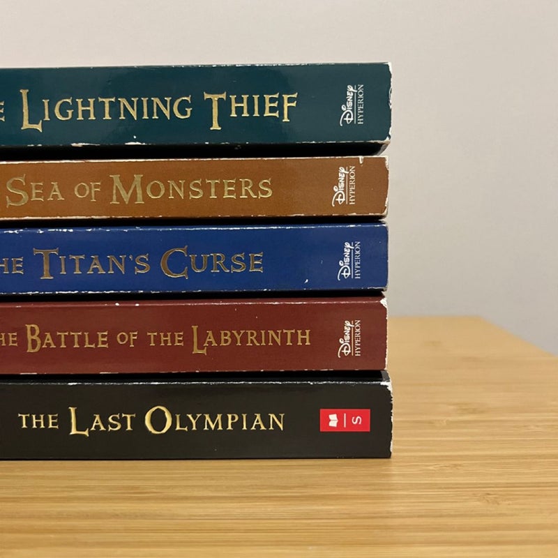 Percy Jackson and The Olympians Complete Paperback Book Set