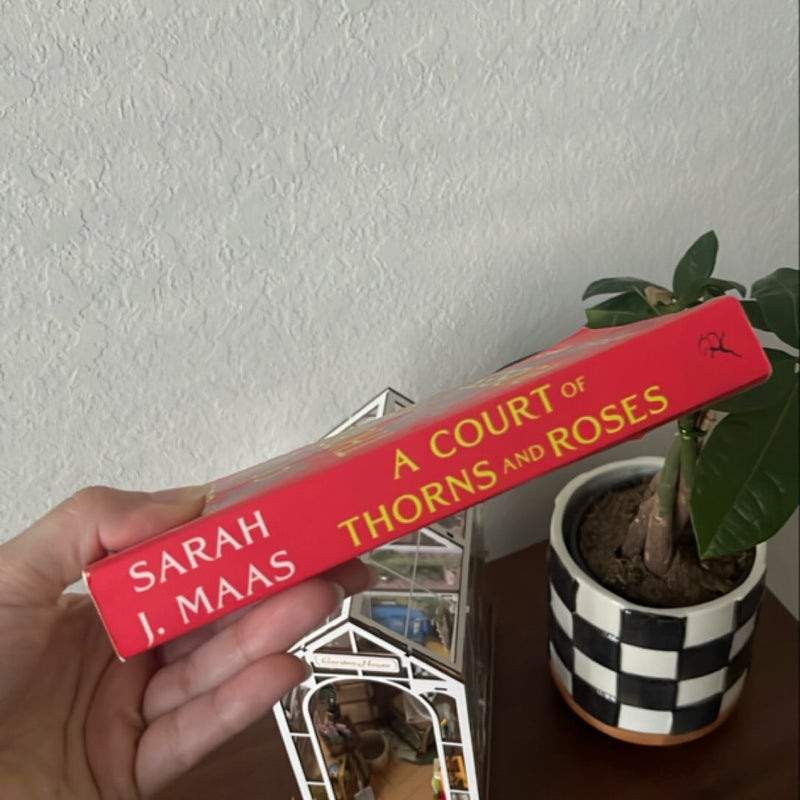 A Court of Thorns and Roses