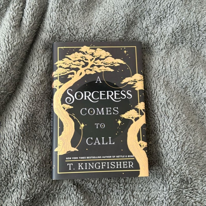 A Sorceress Comes to Call
