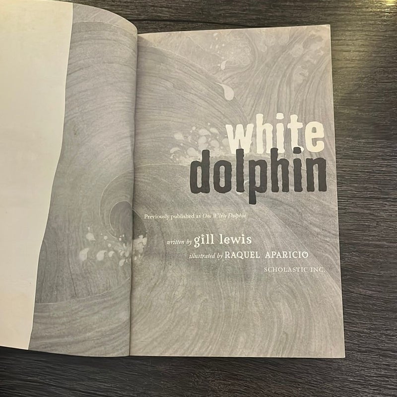 White dolphin 