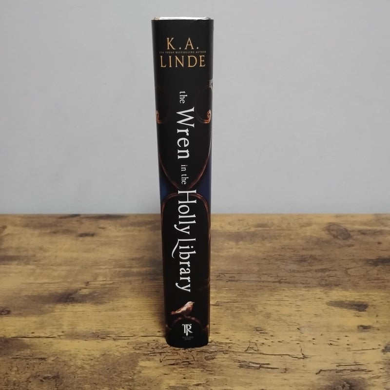 The Wren in the Holly Library (Deluxe Limited Edition)