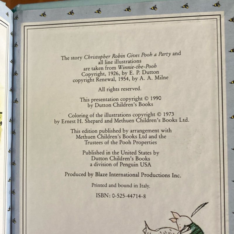 Christopher Robin Gives Pooh a Party Storybook