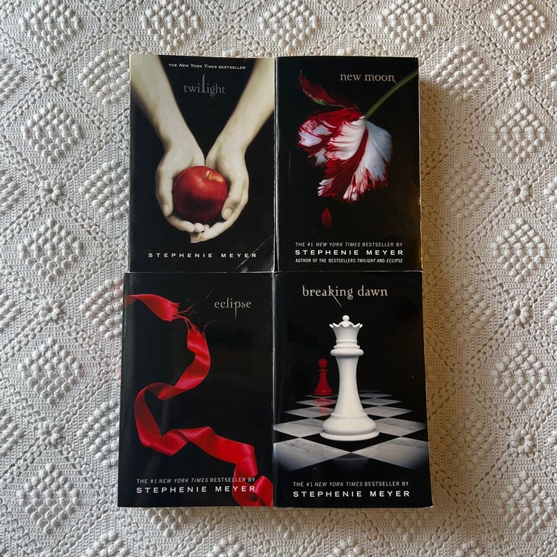 The Twilight Saga BUNDLE Books 1-4