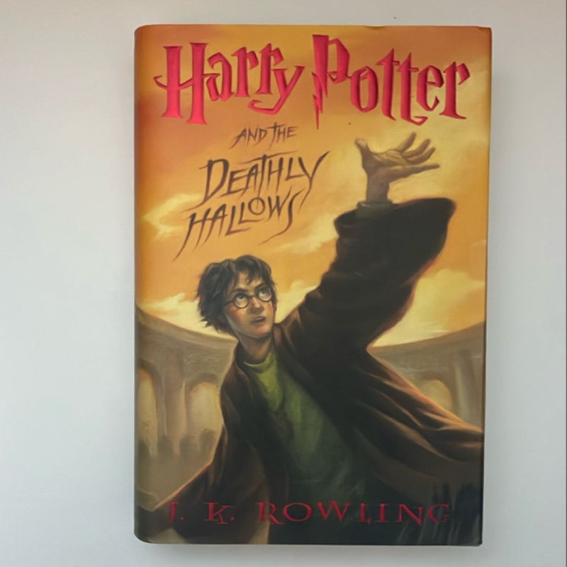 Harry Potter and the Deathly Hallows - FIRST EDITION