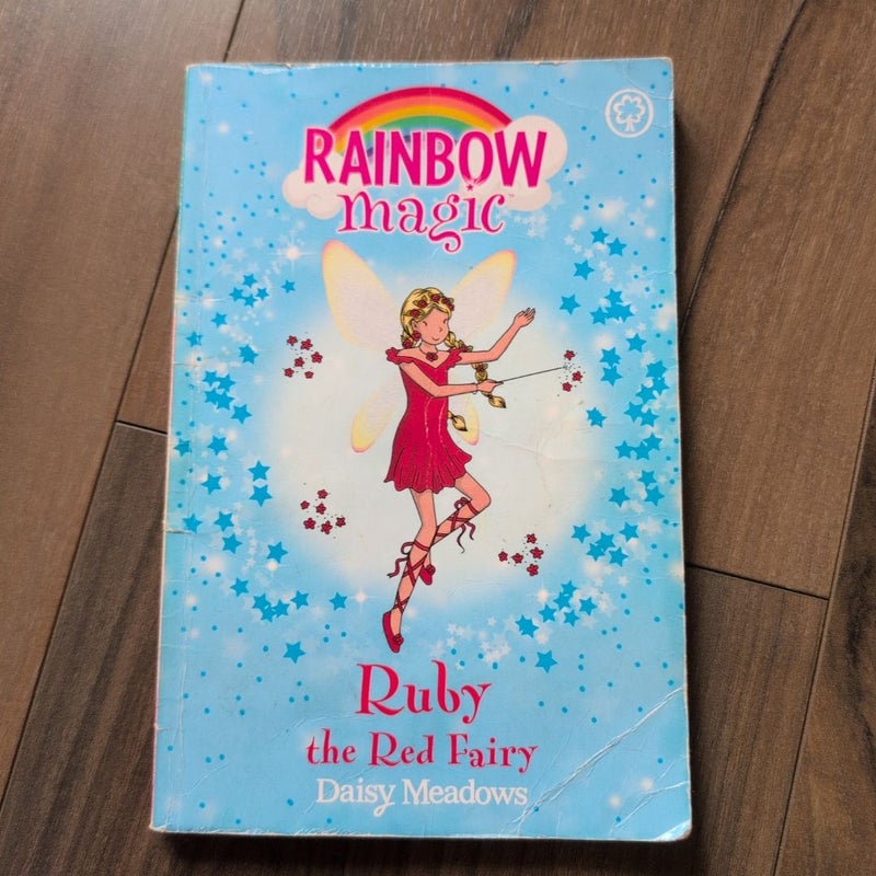 Rainbow Magic: Ruby the Red Fairy