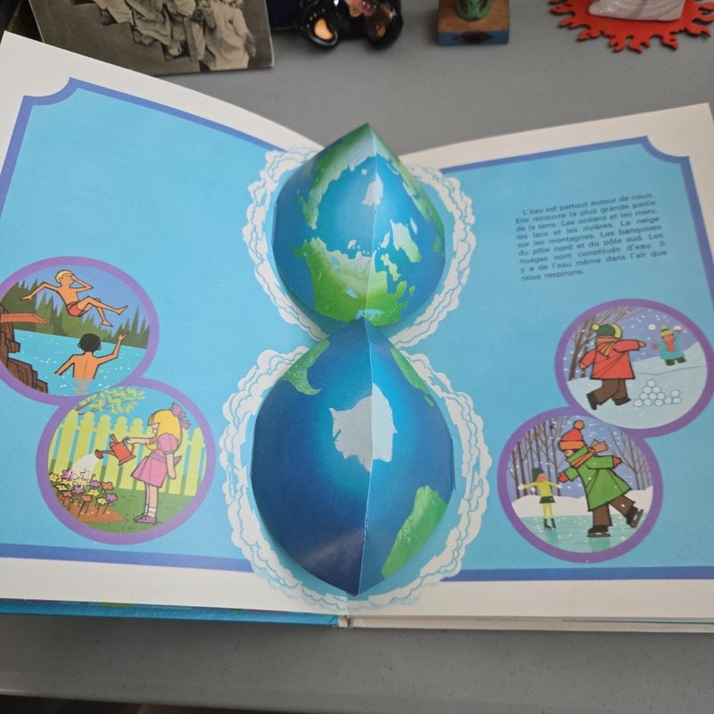 D'ou vient la pluie? Hallmark Rouge et Or Pop-up Book