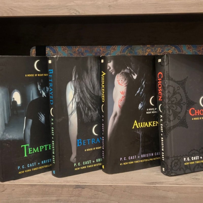House of Night Bundle - Tempted Marked Betrayed Awakened Chosen & Untamed