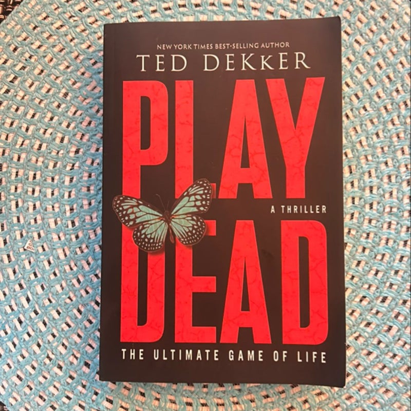 Play Dead (Paperback)