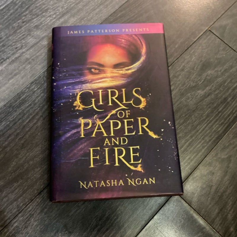 Owlcrate girls of paper and fire 
