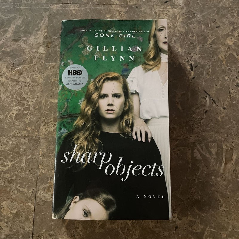 Sharp Objects (Movie Tie-In)