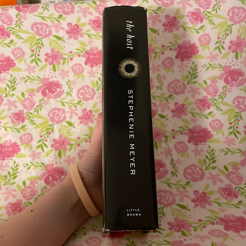(First edition) The Host