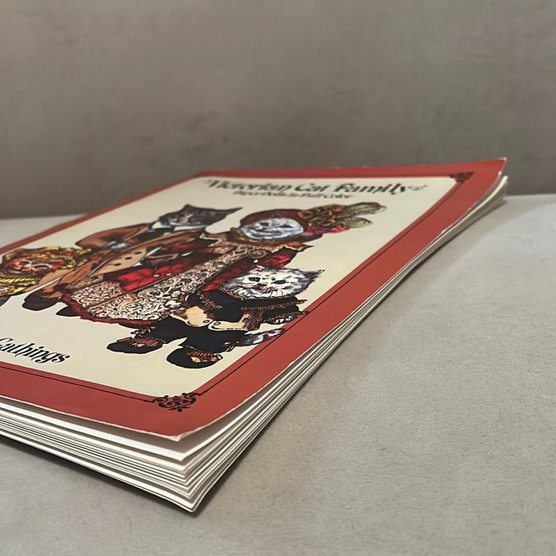 Victorian Cat Family Paper Dolls in Full Colour by Evelyn Gathings