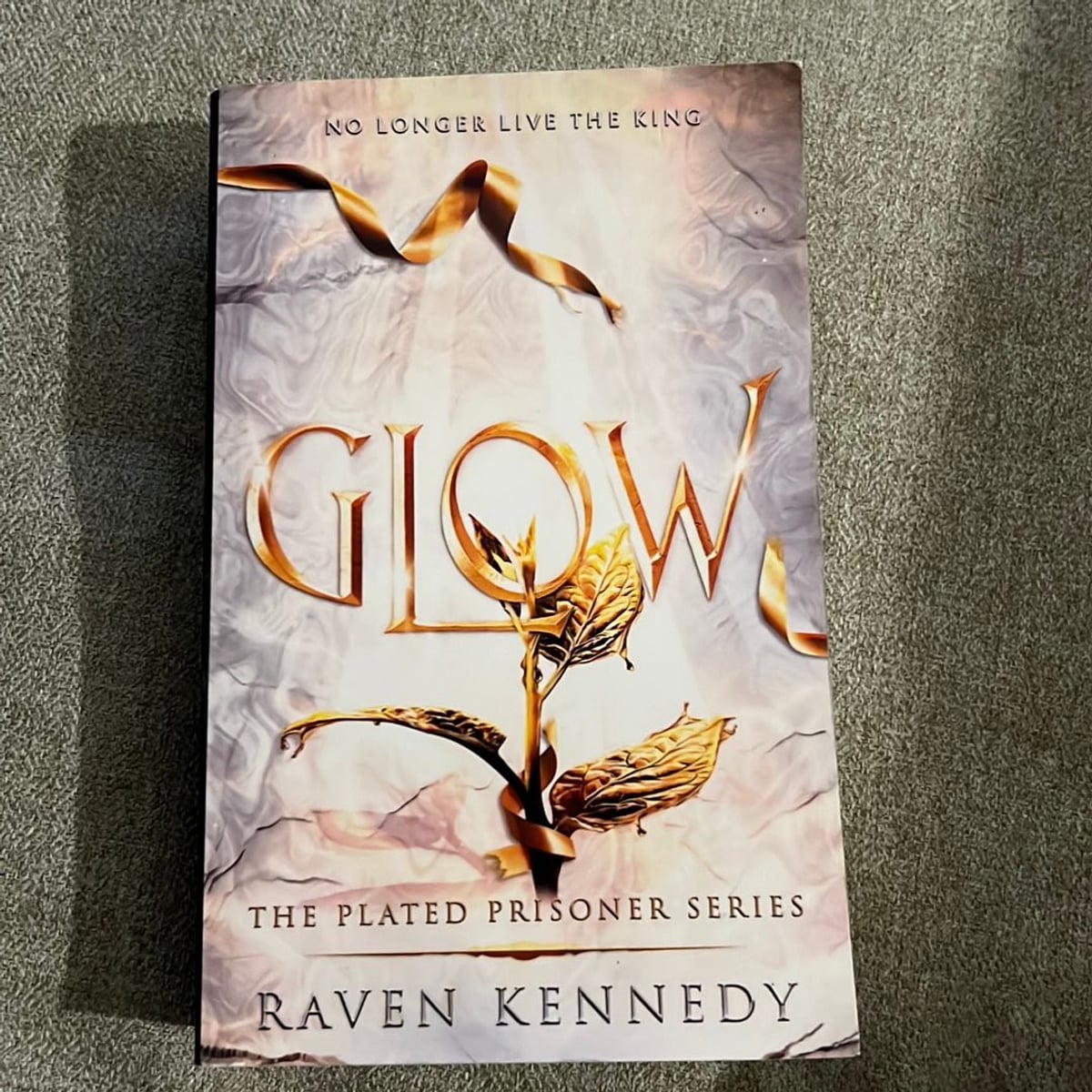 Glow by Raven Kennedy, Paperback | Pangobooks