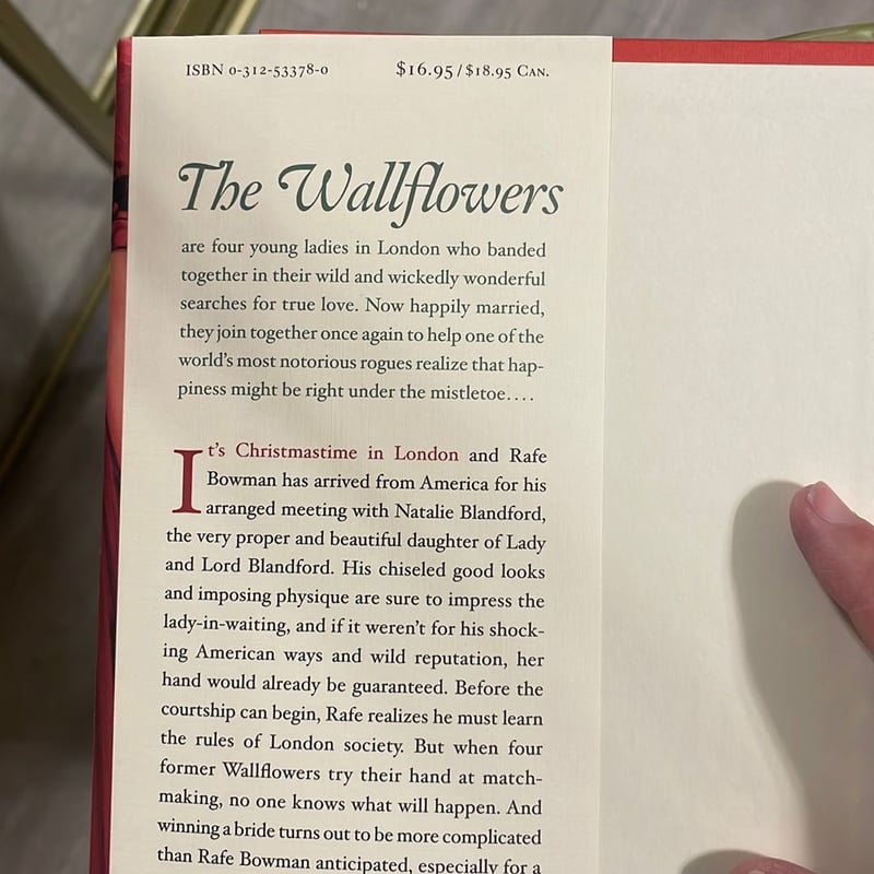 A Wallflower Christmas by Lisa Kleypas, Hardcover Pangobooks