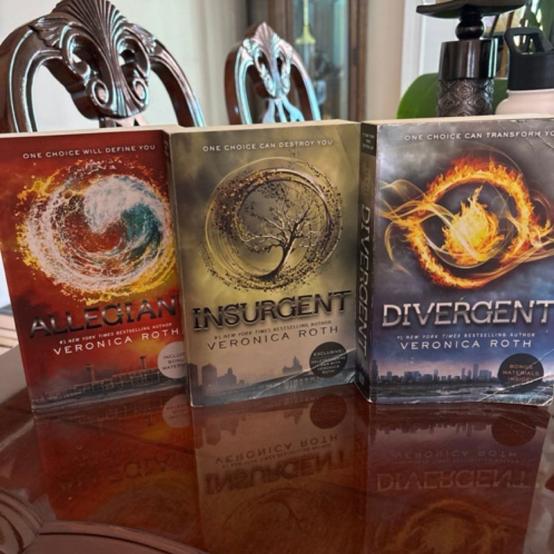 Divergent Series 3-Book Box Set