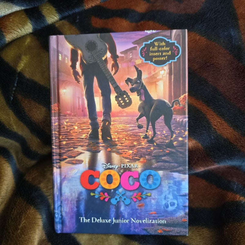 Coco: the Deluxe Junior Novelization (Disney/Pixar Coco)