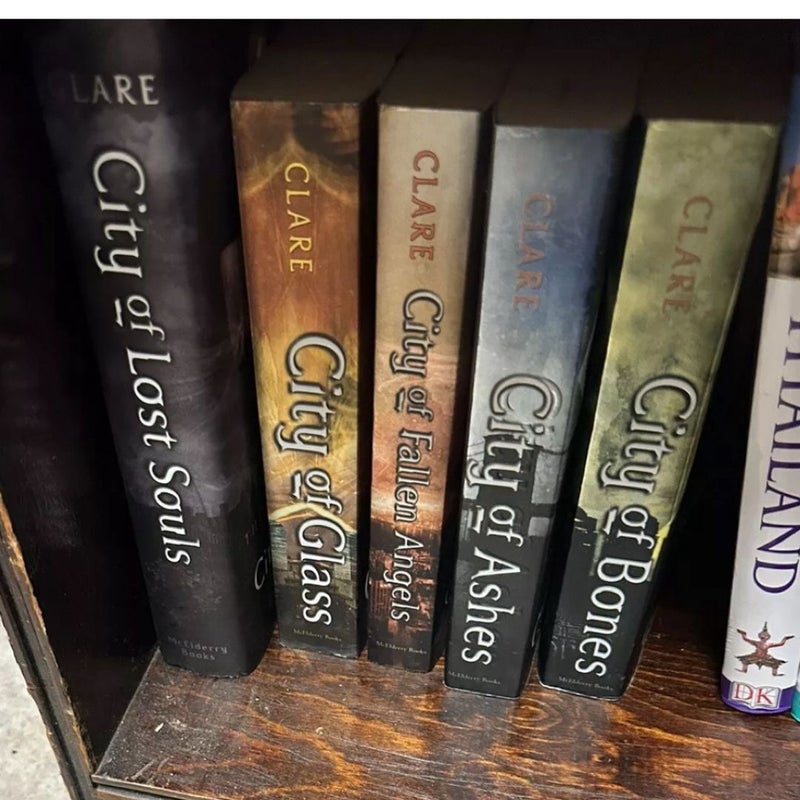 The Mortal Instruments: Books 1-4 Paperback Set Cassandra Clare