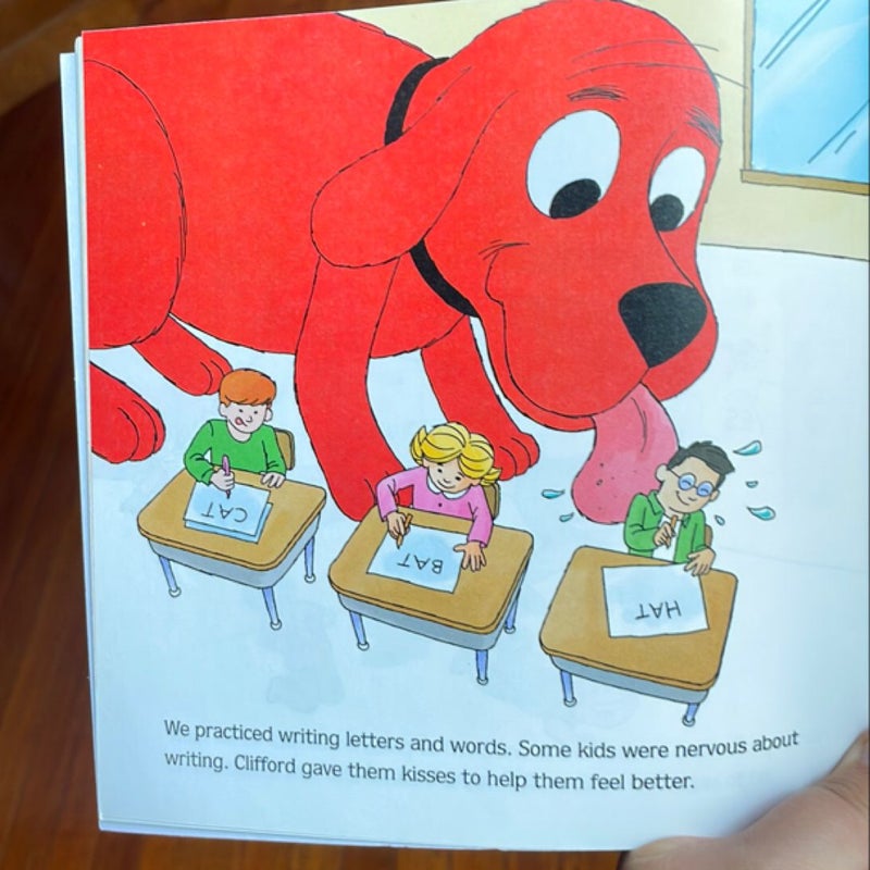 Clifford Goes to Kindergarten