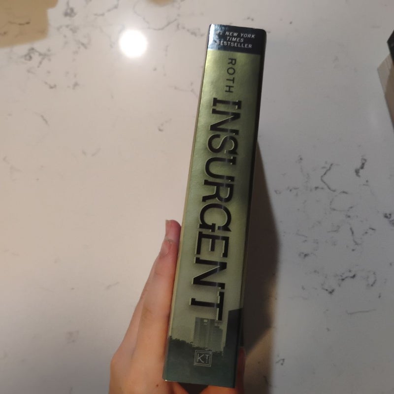 Divergent 