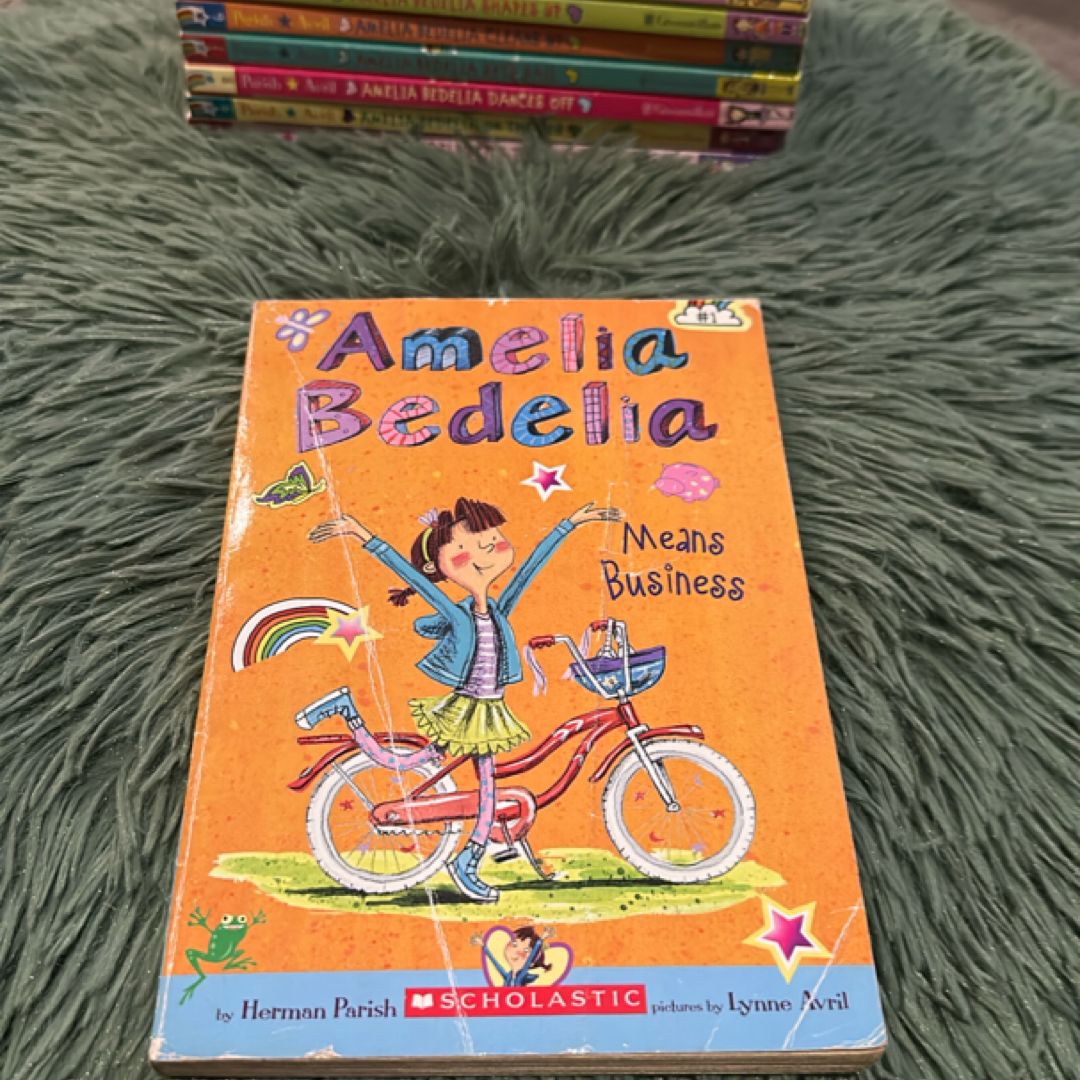 Amelia Bedelia Chapter Book #1: Amelia Bedelia Means Business