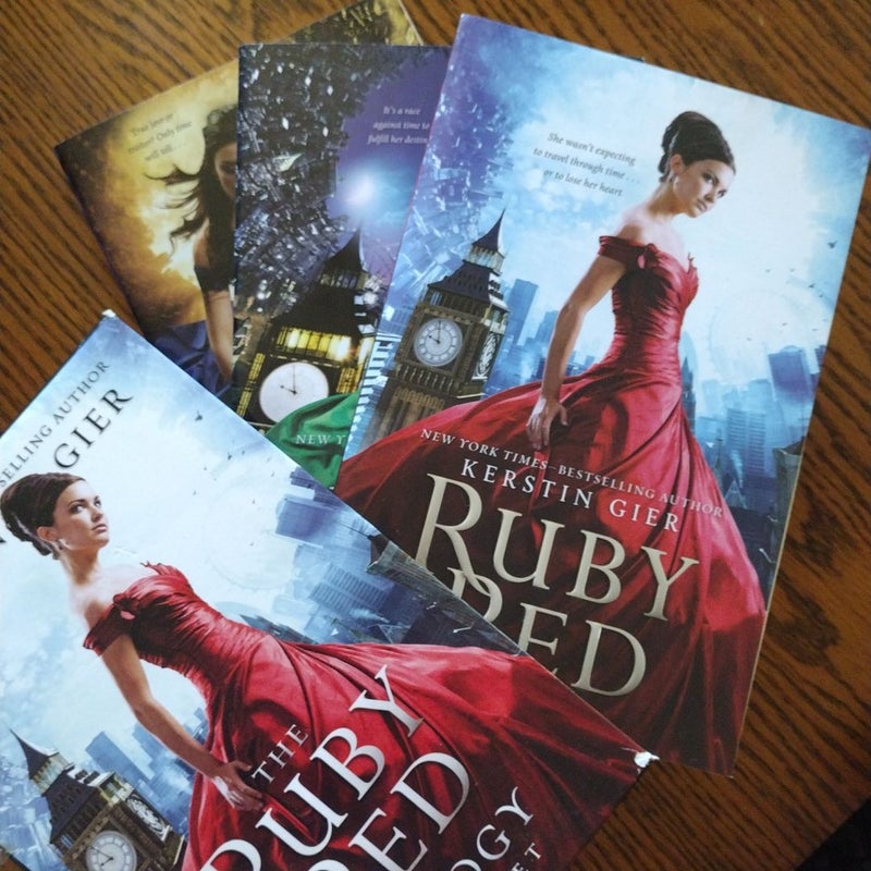 Ruby Red (The Ruby Red Trilogy, 1) by Gier, Kerstin