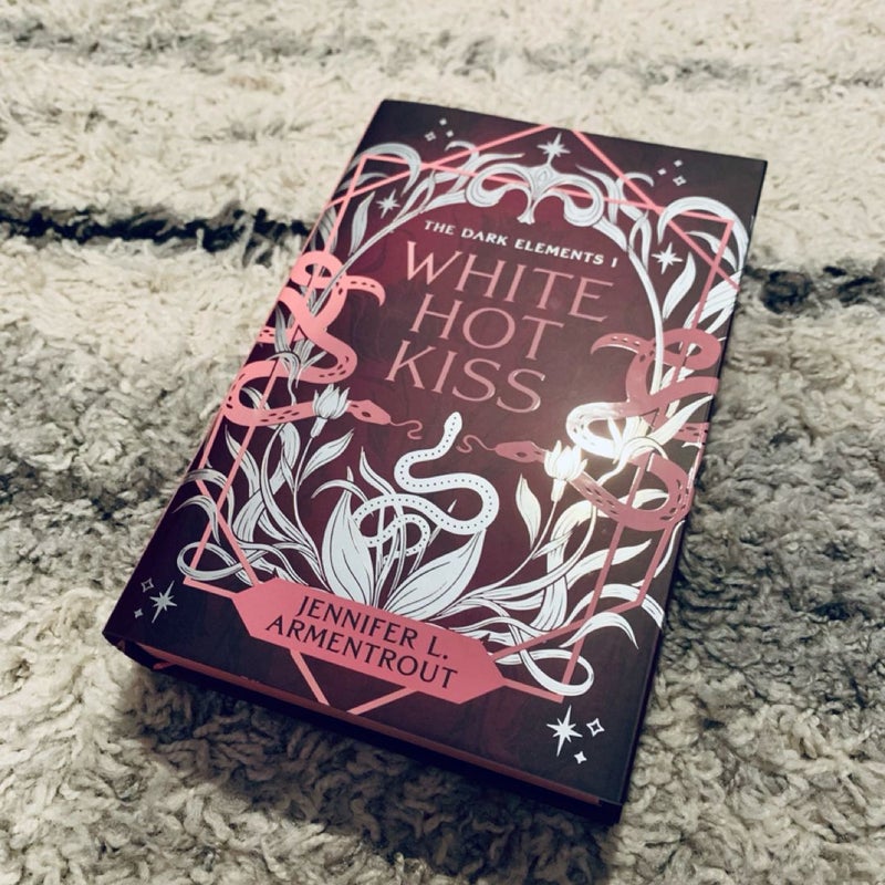 White Hot Kiss - Fairyloot Edition