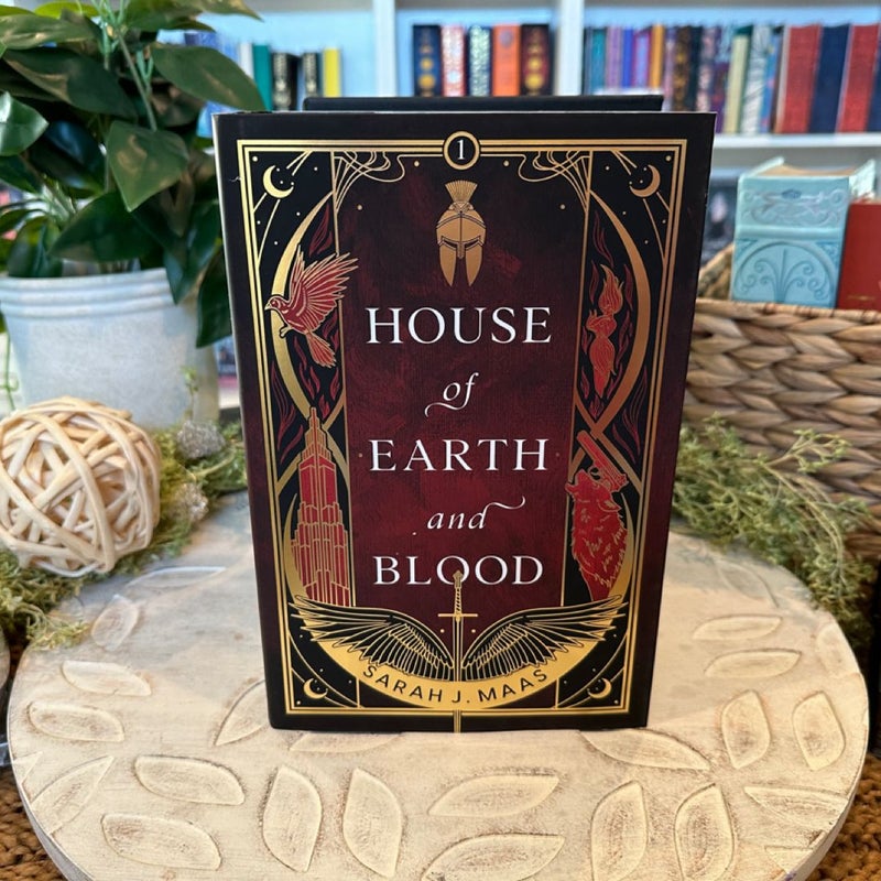 Fairyloot Crescent City House of Earth and Blood book 1 only by Sarah J Maas , Hardcover