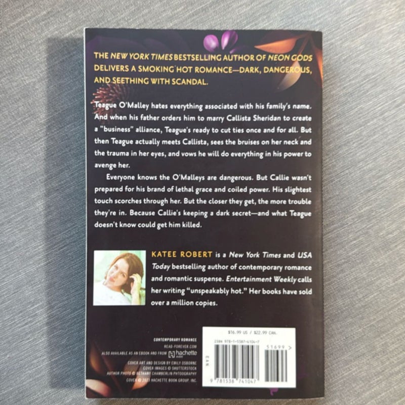Dark Succession (previously Published As the Marriage Contract)