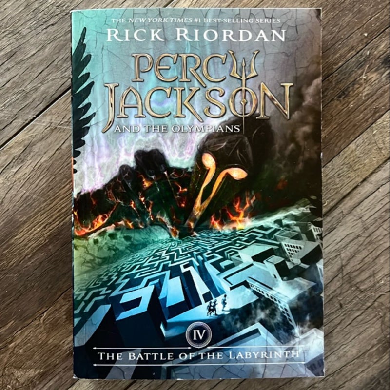 The Battle of the Labyrinth (Percy Jackson and the Olympians, Book Four)