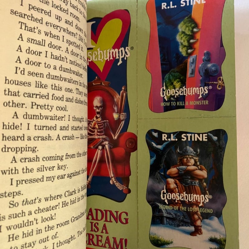 Lot of 16 Goosebumps books, 14 First Prints