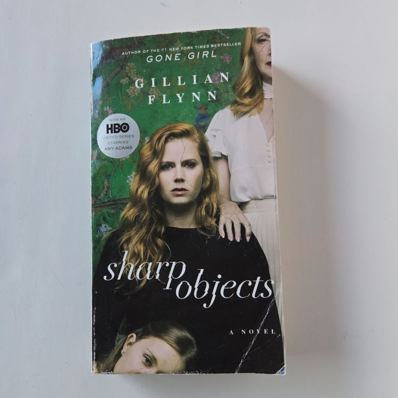 Sharp Objects (Movie Tie-In)